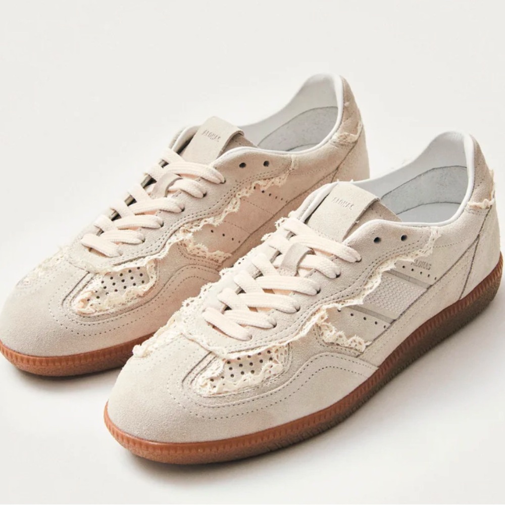 Cream Sneakers with Low-Top Design and Gum Rubber Sole